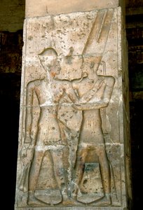 Arte egipcio antiguo: Bajo relieve en columna del templo de Sethi I (Sety o Seti I) de Egyptian 19th Dynasty