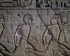 Prisioneros asirios de Ramsés II, relieve, Templo Principal de Abu Simbel (Lista del Patrimonio Mundial de la Unesco