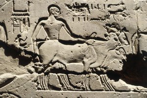 Egipto Antiguo bes, Luxor, Templo de Luxor, Patio de Ramsés II, relieve, Nuevo Reino, Dinastía XIX (1290-1224 a.C.)