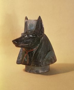 Tapón de un frasco canópico en forma de cabeza de Duamutef, Nuevo Reino