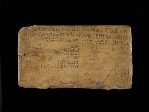 Tabla de escritura con líneas del Himno a la Inundación del Nilo