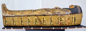 Ataúd y tapa de la momia de Nesyamun, posiblemente encontrado en Deir El-Bahri, Nuevo Reino, c.1100 a.C. de Egyptian 20th Dynasty