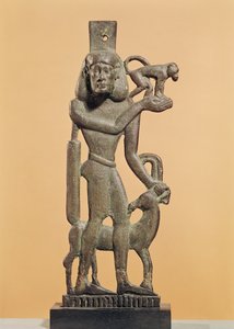 Figura de un hombre sosteniendo un mono con un íbice lamiendo su rodilla, Periodo Saíta de Egyptian 26th Dynasty