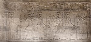 Relieves del santuario interior del templo de Philae, Asuán, Egipto