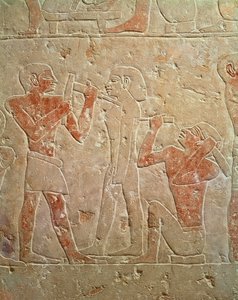 Relieve que representa a dos escultores tallando una estatua, de la mastaba de Kaemrehu, Saqqara, Reino Antiguo, c.2325 a.C. (caliza pintada) de Egyptian 6th Dynasty