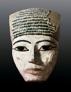 Antiguo Egipto: Retrato para un sarcófago egipcio. Siglo XVII-XII a.C. Tallado en madera policromada. Monistrol de Montserrat, Museo de Montserrat.
