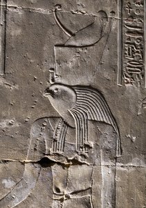 Horus con la corona destrozada, Templo de Horus en Edfu de Egyptian Egyptian