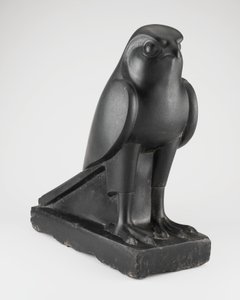 Estatua del dios Horus como halcón, período ptolemaico