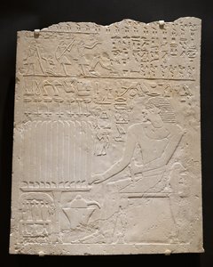 Relieve de la tumba de Khnumti, c.2345-2184 a.C. (Caliza blanca) de Egyptian School