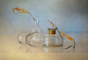 Botellas de cristal «Yellow Berries» de Elena Arjona