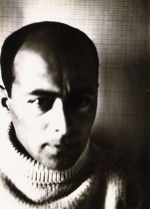 Autorretrato, 1924 de Eliezer Markowich Lissitzky