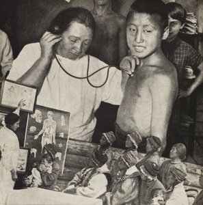 Medicina en la URSS. Ilustración de La URSS construye el socialismo, 1933 de Eliezer Markowich Lissitzky