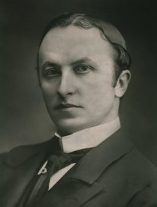 El muy honorable Lord Curzon de Kedleston, c1890s de Elliott and Fry