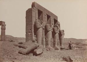 Tebas, Templo de Ramasseum, Colosos rotos, 1870s de Émile Béchard