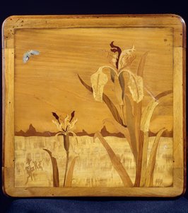 Mesa estilo Art Nouveau, por Emile Galle, Francia, siglo XX (detalle)