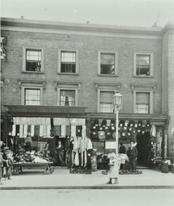 7-8 Gainsborough Road: elevaciones frontales, Londres, 1899 de English Photographer