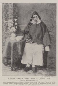Un experto británico en chino, Mayor J A Burton, LRCP, Servicio Médico Indio