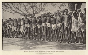 Un Grupo de Nativos en las Obras de Socorro en Deori Panagar, cerca de Jubbulpore