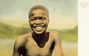 Un niño zulú, una sonrisa amable (foto a color) de English Photographer