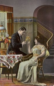 Una pareja brindando con sus copas de vino