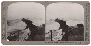Una persecución emocionante. Destructores británicos tras la pista de un submarino alemán (impresión estereoscópica) de English Photographer