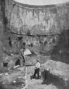 Bastión del histórico Muro de Londres, encontrado en Cripplegate, durante excavaciones después de la Segunda Guerra Mundial