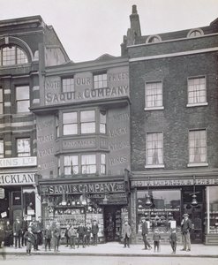 Bishopsgate, de Historic London Buildings por Alfred y John Bool (f.1850-1900) y Henry Dixon (1820-92) de English Photographer