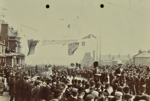 Blackwall Tunnel: ceremonia de apertura con el Príncipe de Gales, luego Rey Eduardo VII, y la Princesa Alejandra, 1897 de English Photographer