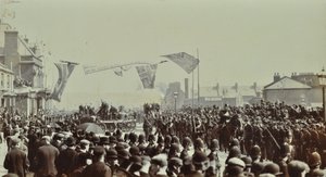 Blackwall Tunnel: ceremonia de apertura con el Príncipe de Gales, luego Rey Eduardo VII, y la Princesa Alejandra, 1897 de English Photographer