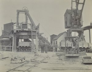 Blackwall Tunnel: pozo y obreros durante la construcción del túnel, 1893 de English Photographer