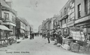 Britannia, Surrey Street, Croydon: mercado callejero, 1890 de English Photographer