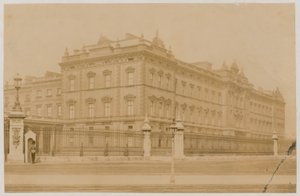 Palacio de Buckingham, 1876 de English Photographer