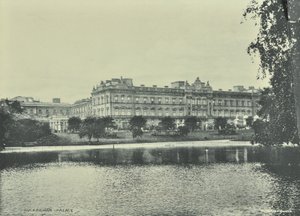 Palacio de Buckingham, Westminster LB: vista general, 1896 de English Photographer