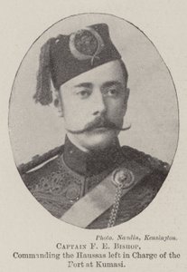 Capitán F E Bishop, al mando de los Haussas a cargo del fuerte en Kumasi de English Photographer