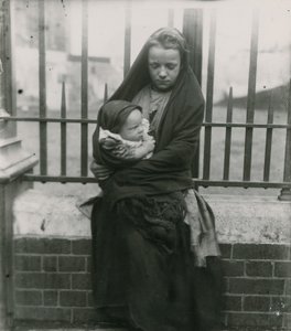 Pobreza infantil, Londres de English Photographer