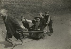 Pobreza infantil, Londres de English Photographer