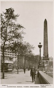 Aguja de Cleopatra, Thames Embankment, Londres de English Photographer