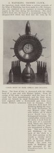 Reloj hecho de conchas y balas bóer de English Photographer