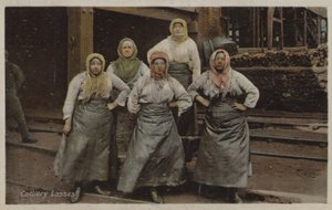 Colliery Lasses (foto en color) de English Photographer