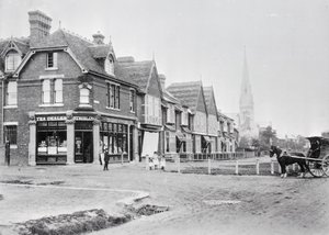 Esquina de Chase Side y Chase Green Avenue, c.1890 (foto en blanco y negro) de English Photographer