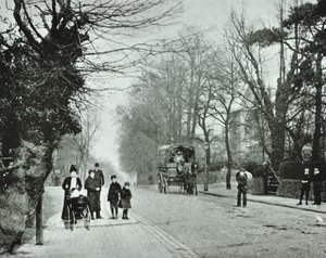 Crouch End Hill, Crouch End, 1894 de English Photographer