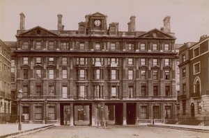 Hotel Euston, Londres, fachada sur de English Photographer