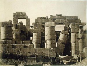 Vista exterior del hipóstilo del gran templo de Karnak de English Photographer