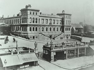 Great Eastern Terminus en Bishopsgate: exterior, 1862 de English Photographer