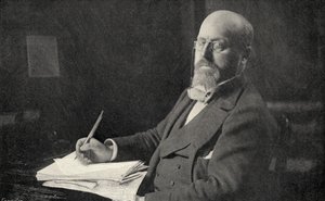 Henry James (1843-1916) en su estudio