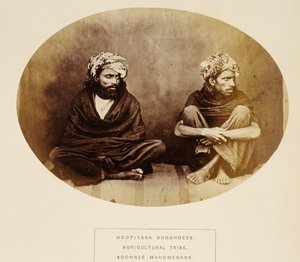 Hootiyana Dhoondees, Tribu Agrícola, Soonnee Mahometanos, Mooltan, de The People of India, por J. Forbes Watson, publicado en 1868