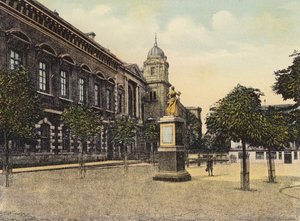 Jersey: Royal Square y Court House (foto a color) de English Photographer