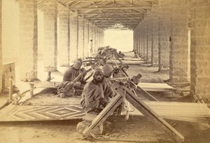 Tejedoras de la cárcel de Karachi. 1873 (impresión fotográfica)