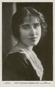 Lady Elizabeth Bowes-Lyon de English Photographer