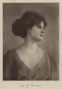 Lady G Hamilton (foto b/n)